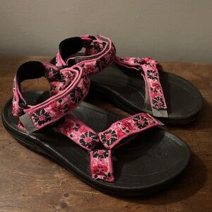 Teva Hurricane Pink Floral Print Sandals Size 3 Youth
